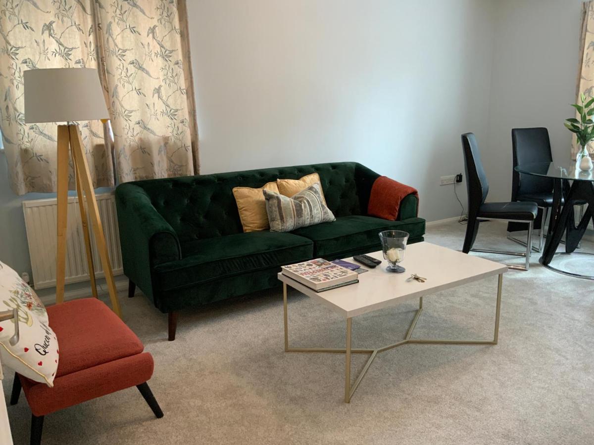 2 Bedroom Apartment Near Southfields London Kültér fotó