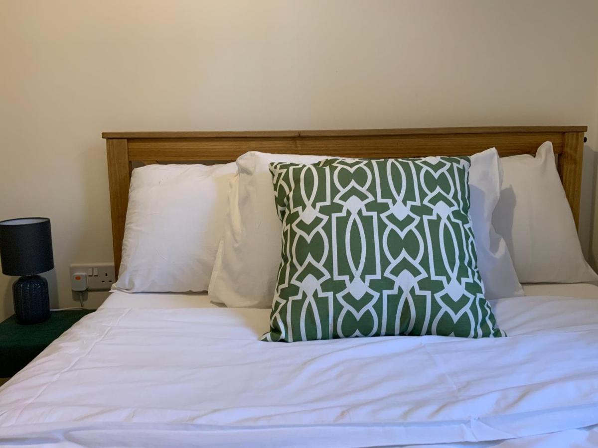 2 Bedroom Apartment Near Southfields London Kültér fotó