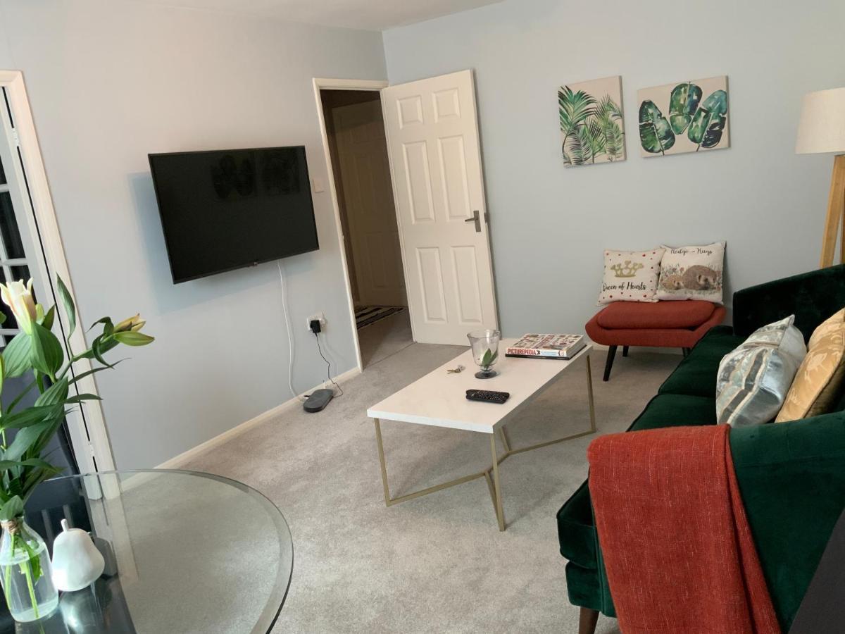 2 Bedroom Apartment Near Southfields London Kültér fotó